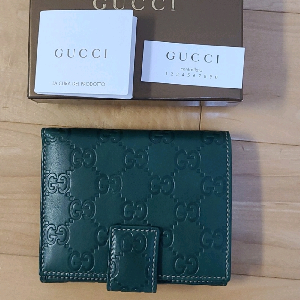 Gucci leather women's wallet bifold